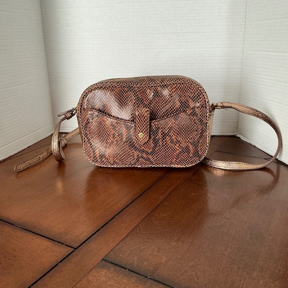 GILI Handbags - GILI Brown Snakeskin Embossed Leather Camera Bag Metallic Bronze Crossbody Purse
